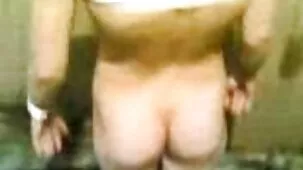 Mamá sentada con su coño en la cara de su hijo