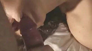 Follando al hermano Mayor de mi tía con un beso