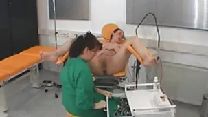 Los chicos son jodidamente lindos rubios.