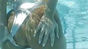 Madre tetona follada en nena