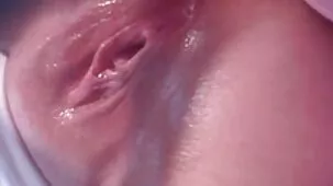 Porno amateur con su novio durante la cocción