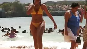 Mamá tetona estoy besando y corriéndome