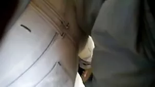 Chico joven se folla a mamá y lame besos en el culo