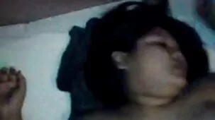 Peluda, nena masturbándose-casero con grandes
