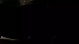 Conoció a su novio en el sofá.